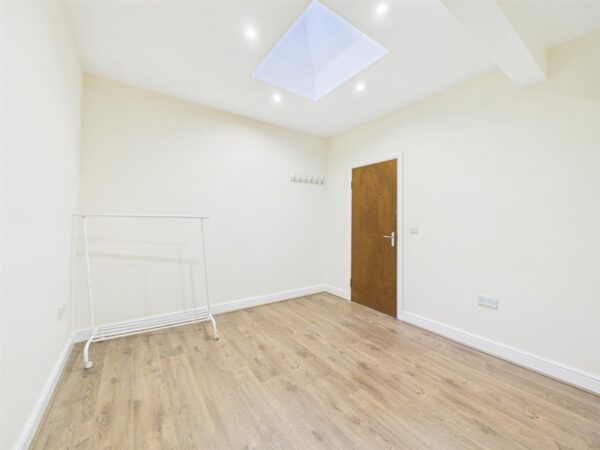 Church Gate, Loughborough, LE11 1UE