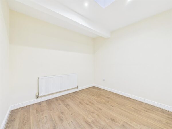 Church Gate, Loughborough, LE11 1UE