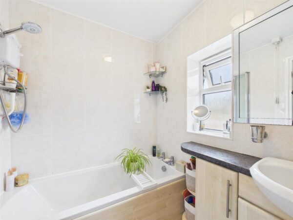 Sharpley Road, Loughborough, LE11 4PW