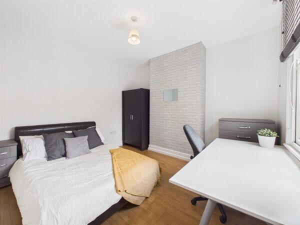 Ashby Road, Loughborough - INC BILLS